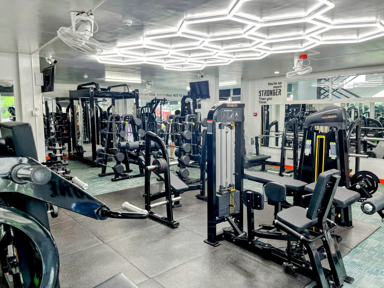 HLCA×TARGETキャンパスのジム設備